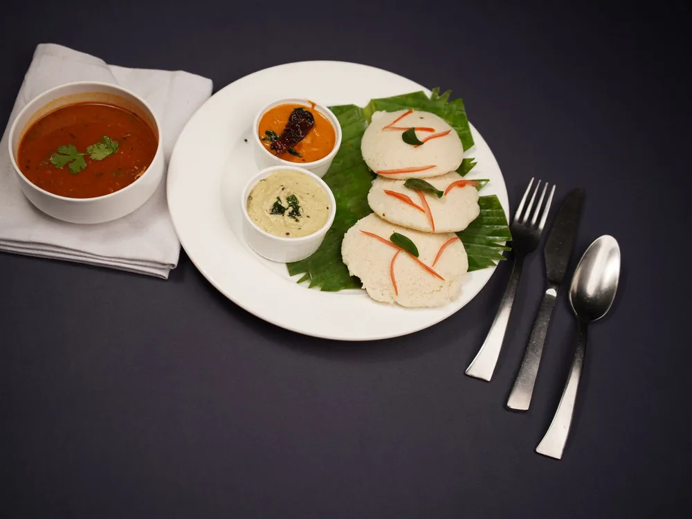 Sambhar — Sour, then hot, in that order